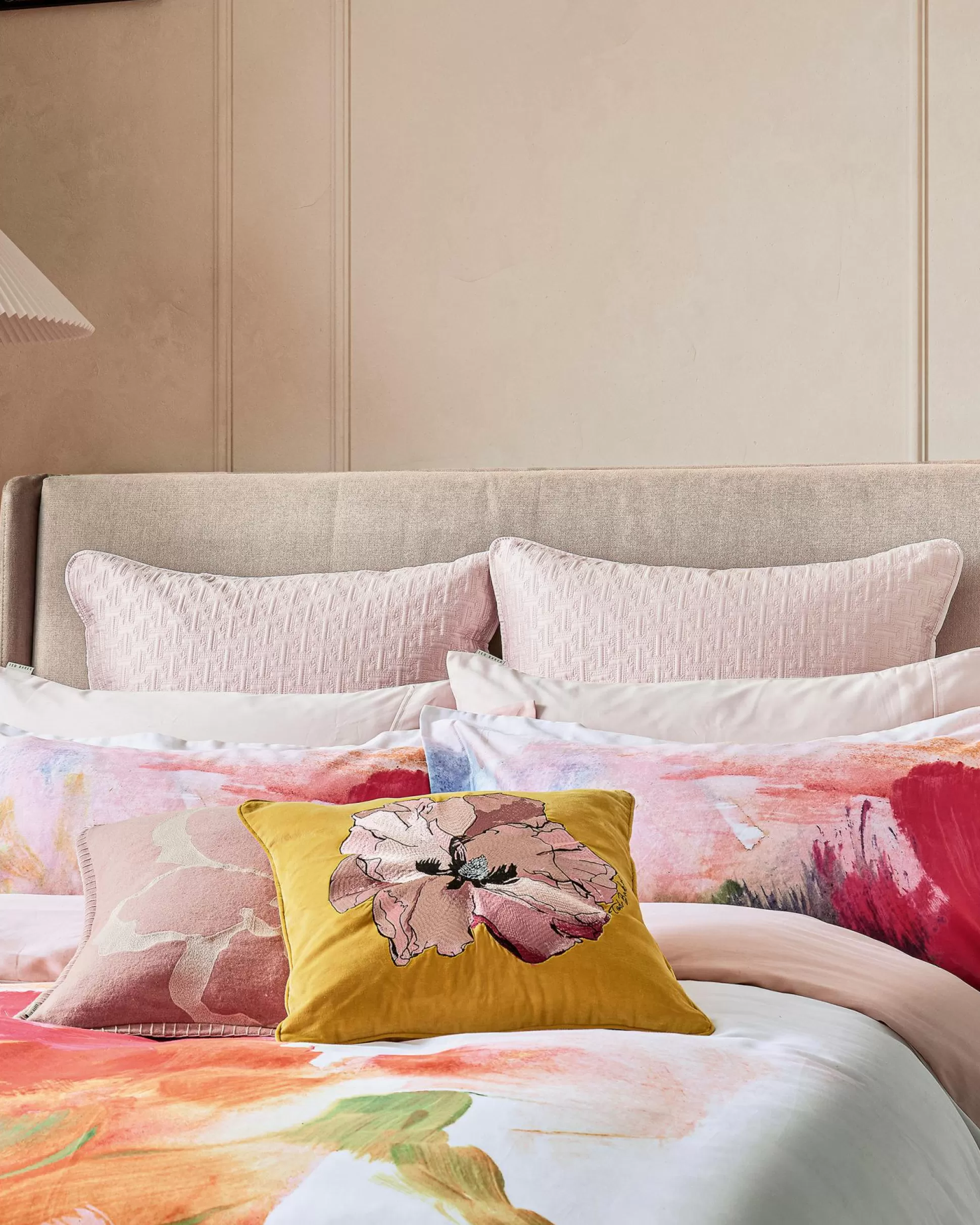 Bedding^Ted Baker Acrilic Gold