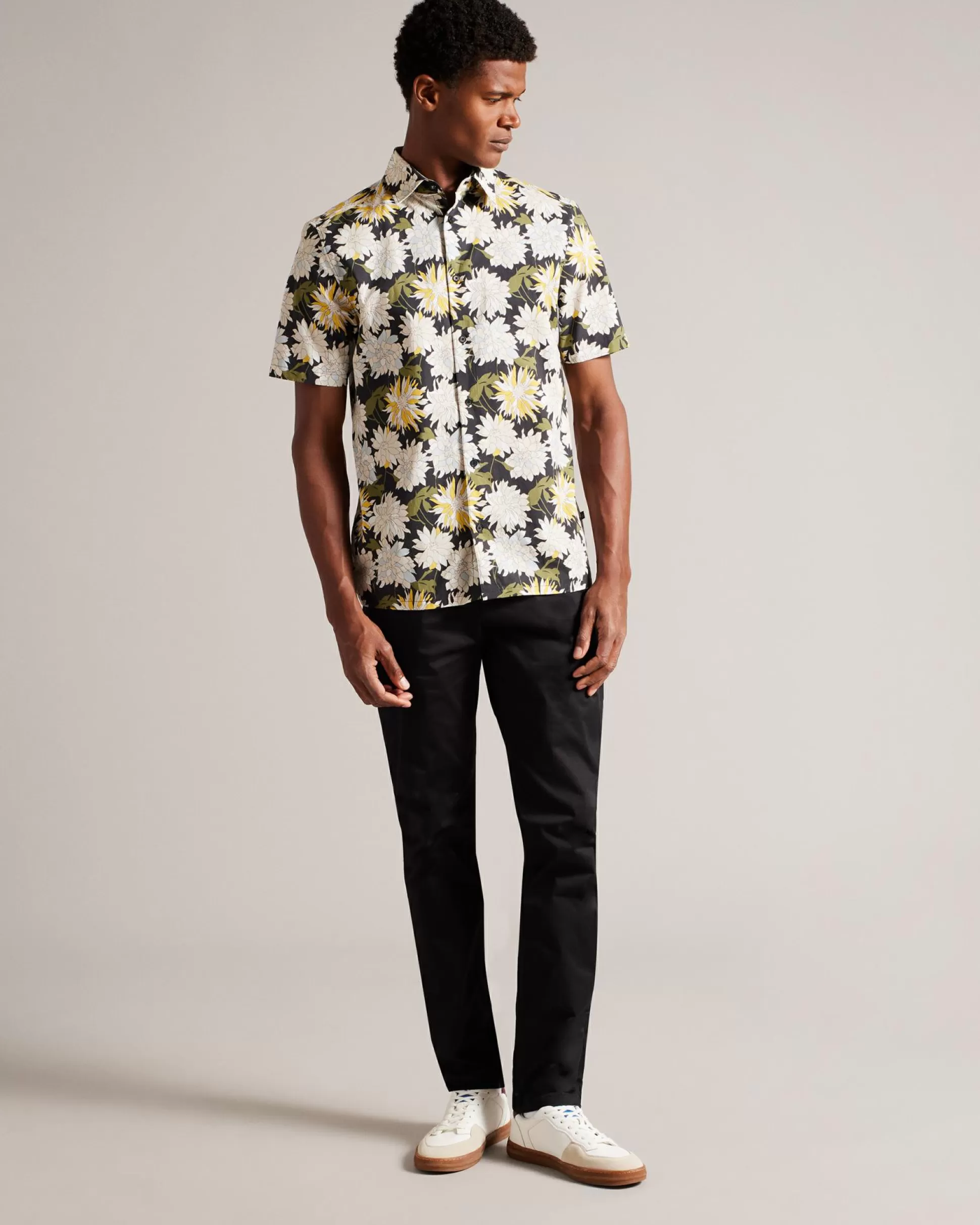 Trousers & Chinos^Ted Baker Daniels Black