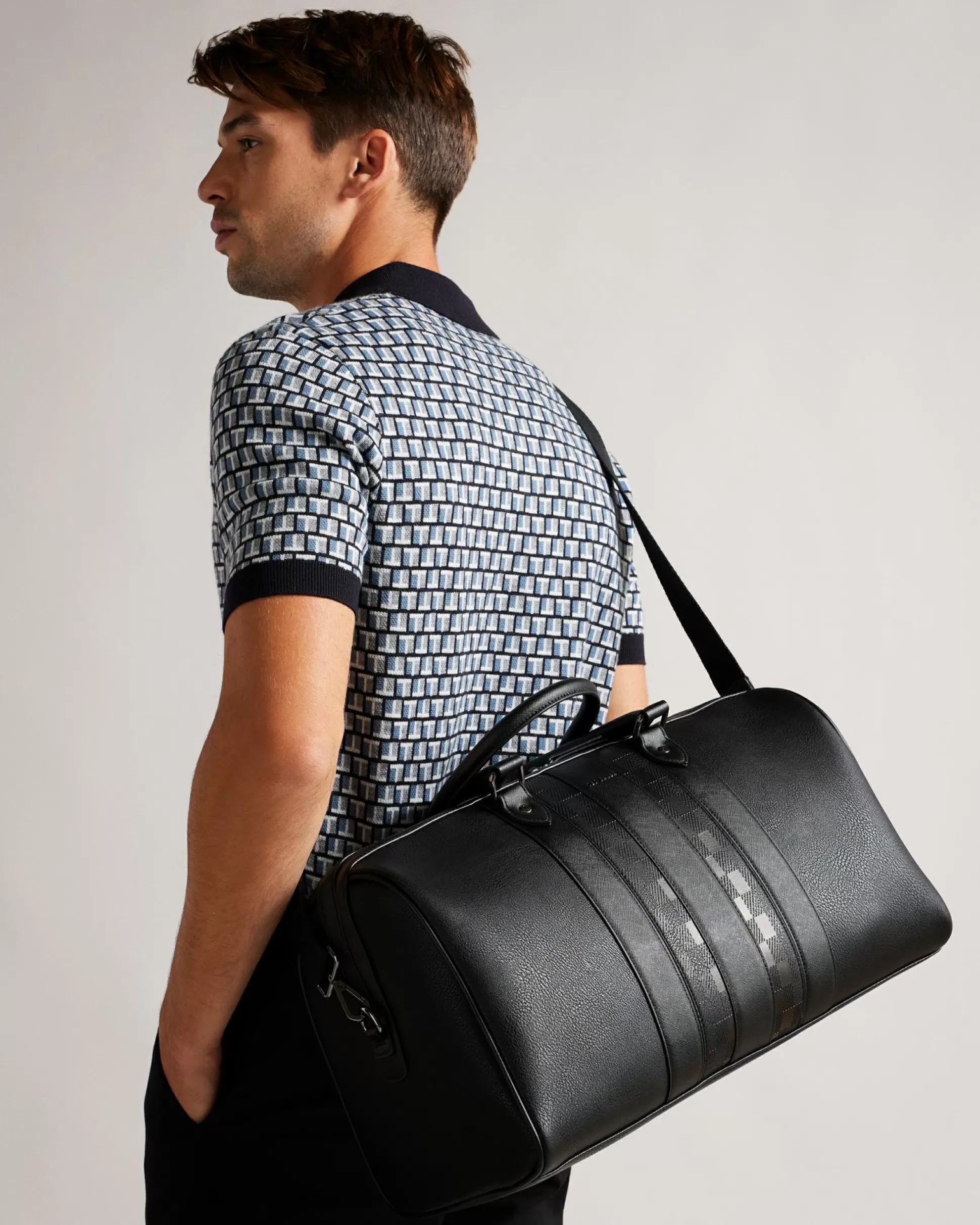 Holdalls & Weekend Bags^Ted Baker Waylin Black